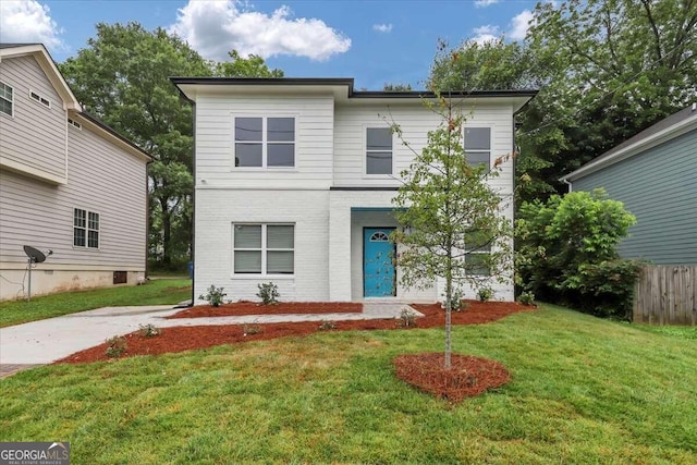 view of front of property with a front yard