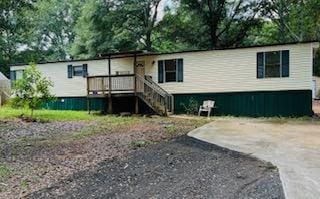 view of manufactured / mobile home