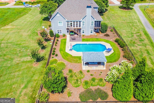 view of swimming pool