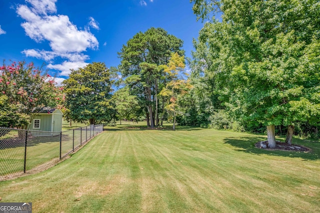view of yard featuring fence