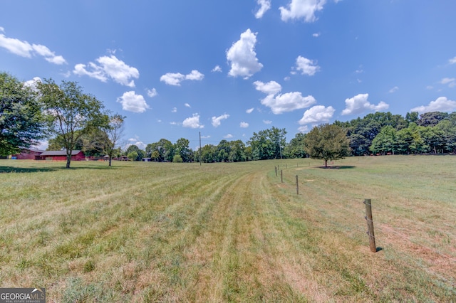 view of yard featuring a rural view