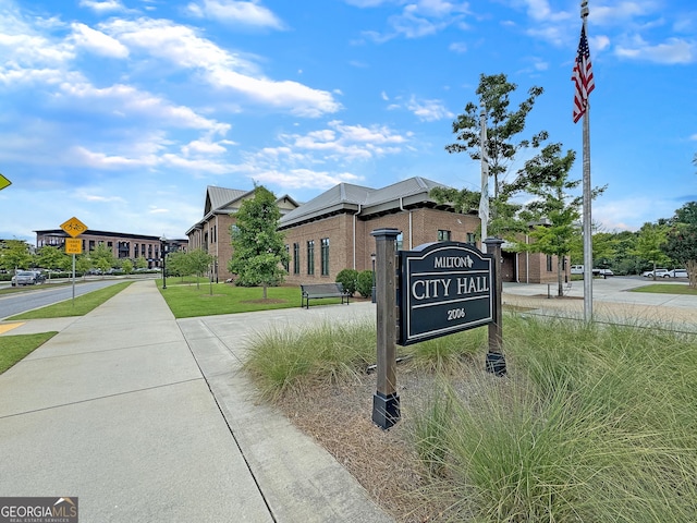 view of community / neighborhood sign