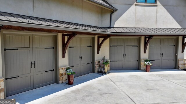 962 Chattooga Trce, Suwanee, GA 30024 - view of garage