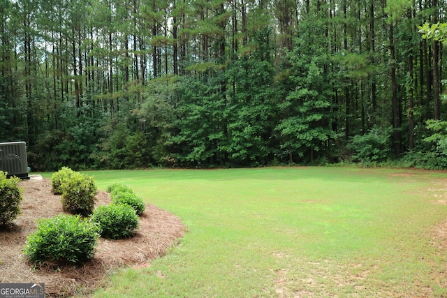 view of yard with cooling unit