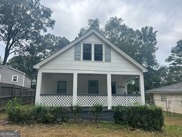 view of front facade with covered porch