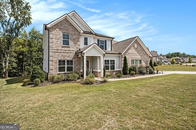 view of front of house featuring a front yard