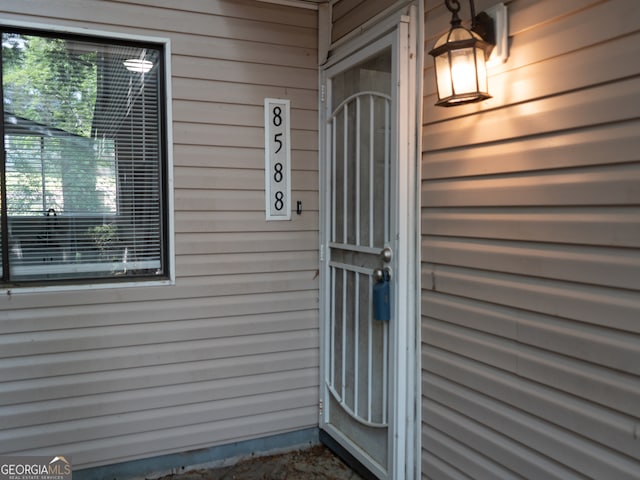 view of property entrance