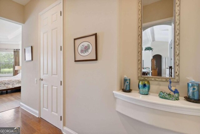 2491 Isles Of St Marys Way, Saint Marys, GA 31558 - hall featuring wood finished floors and baseboards