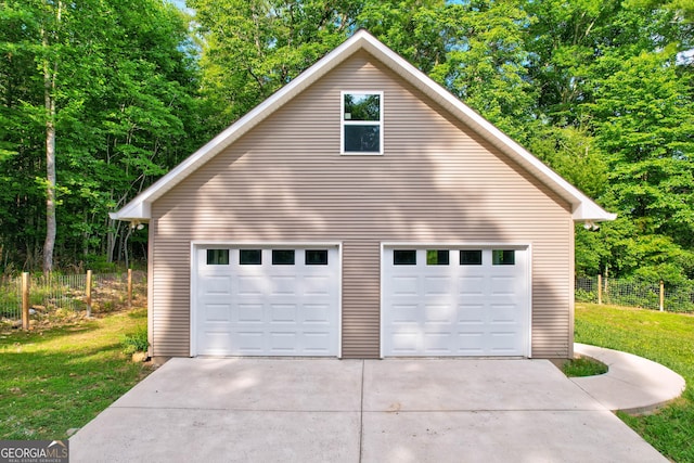 view of detached garage