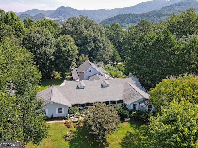 drone / aerial view with a mountain view