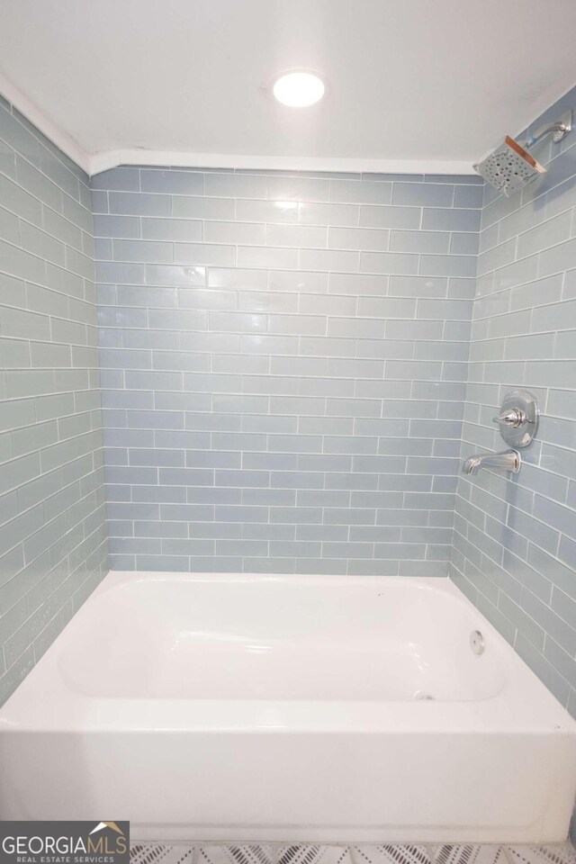 full bath with shower / bath combination