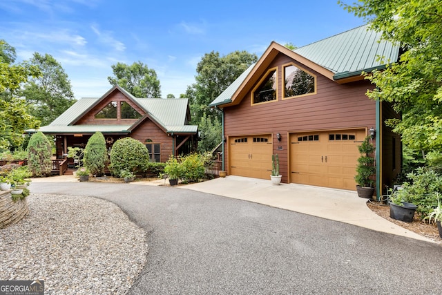 view of front of property featuring a garage