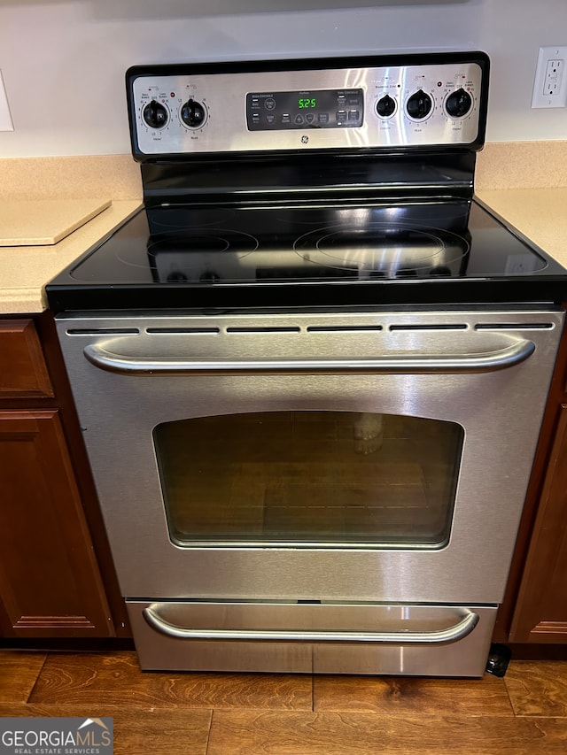 interior details with stainless steel electric stove