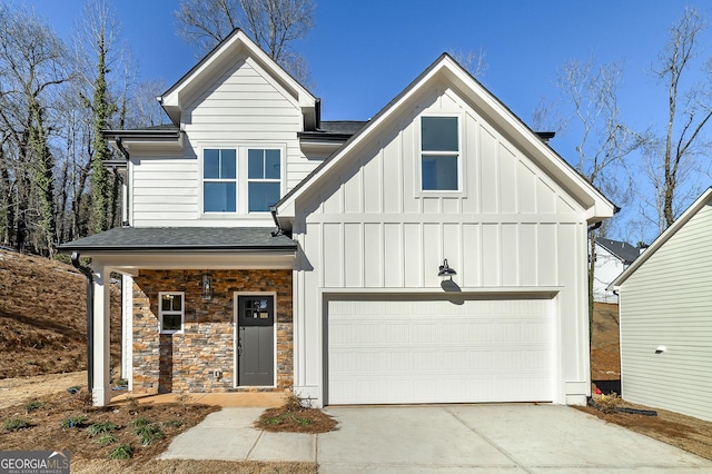 view of front of home featuring a garage