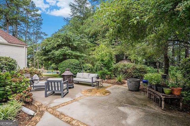 view of patio featuring outdoor lounge area