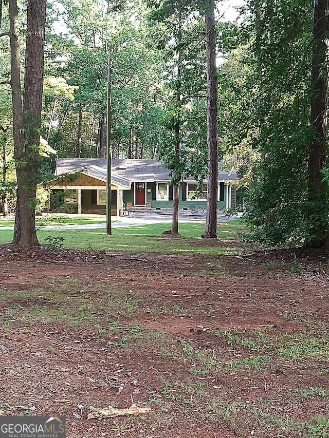 view of front of property