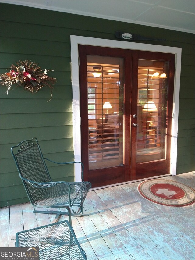 view of front of property with a front yard