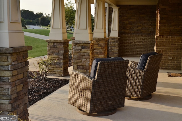 view of patio / terrace with covered porch