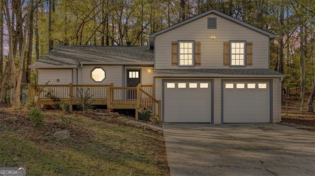 view of front of property featuring a garage