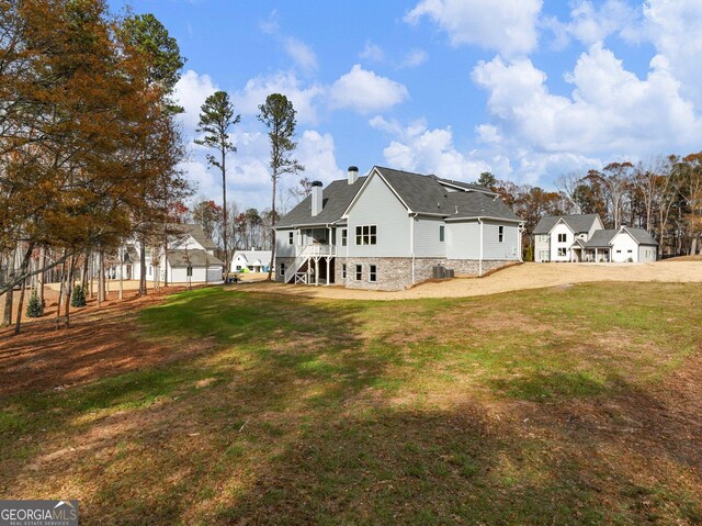 exterior space with a yard