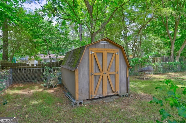 view of outbuilding