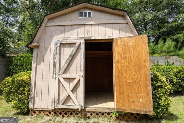 view of outdoor structure