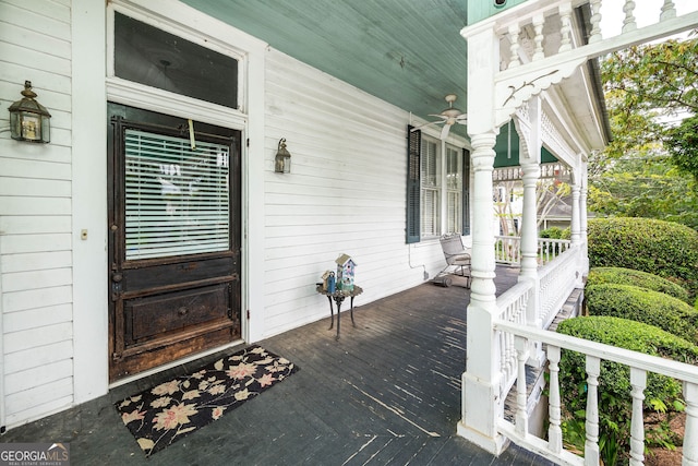 entrance to property with covered porch