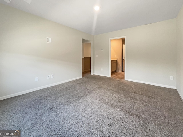 view of carpeted spare room