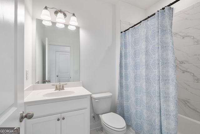 full bathroom featuring toilet, vanity, and shower / tub combo with curtain