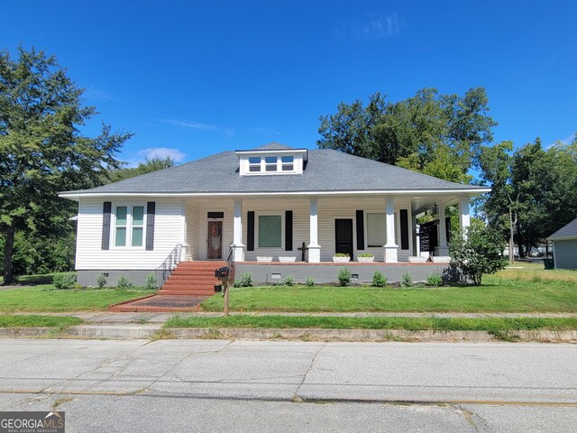 view of front of home featuring a porch