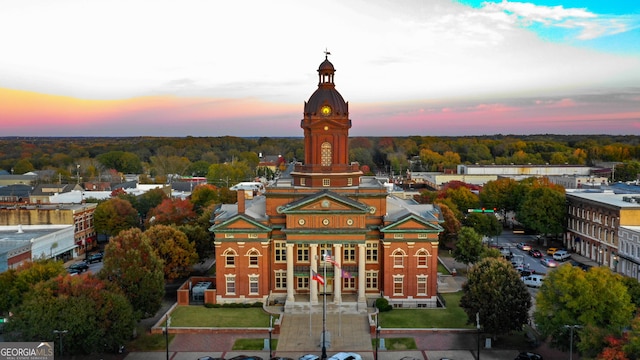 view of aerial view at dusk