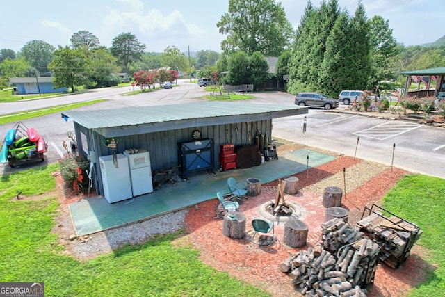 view of outbuilding