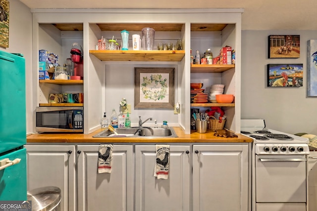 pantry featuring sink