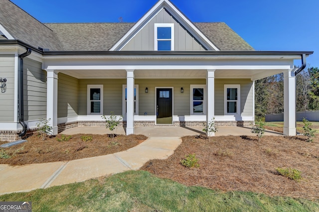 view of front facade with covered porch