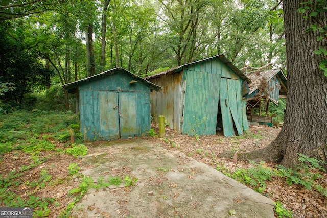 view of outbuilding