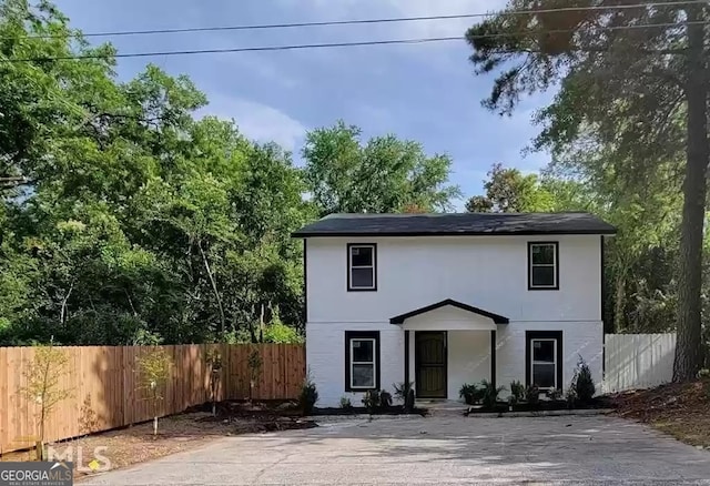 view of front of property