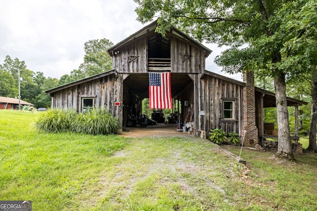 exterior space featuring a yard