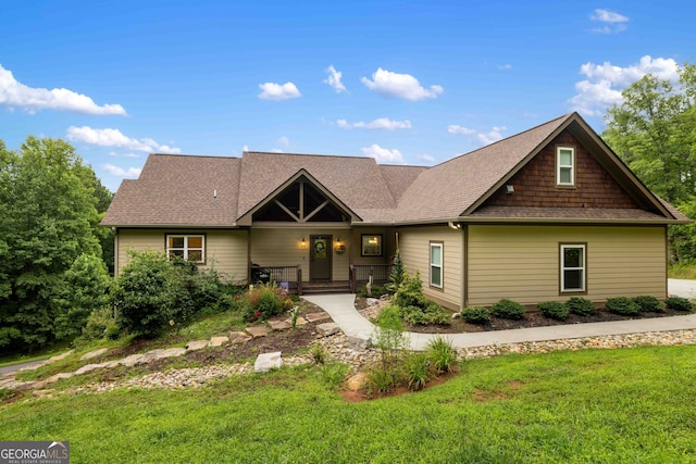 view of front of house with a front yard