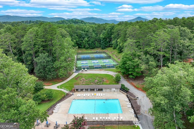 view of pool featuring a mountain view