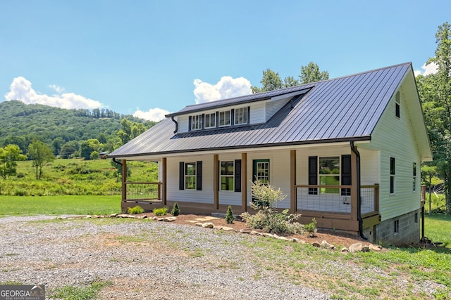 view of front of home featuring a porch