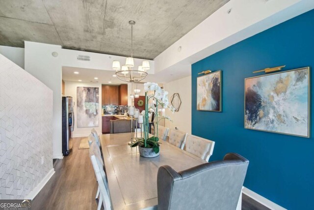 living room featuring ceiling fan, expansive windows, and a wealth of natural light