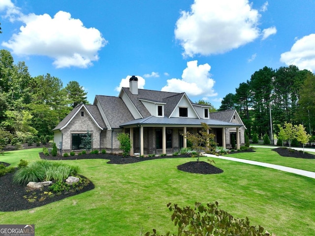 view of front of house featuring a front yard