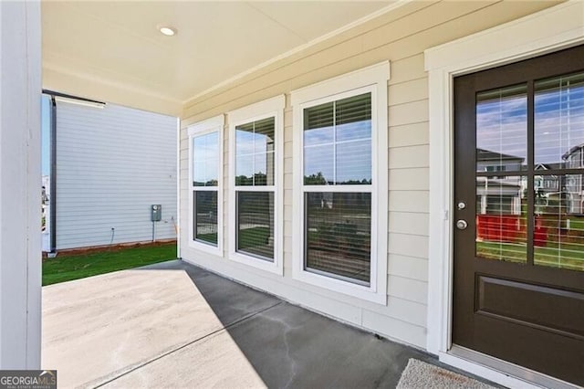 front facade featuring a front yard and a garage