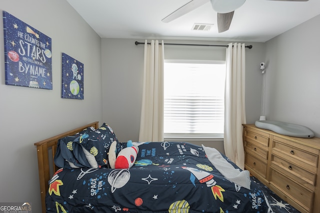 bedroom featuring ceiling fan