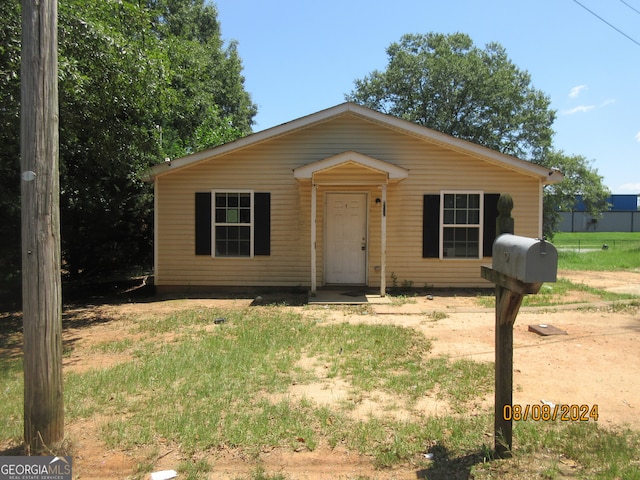 view of front of property