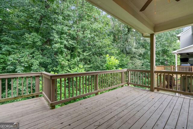 deck with ceiling fan