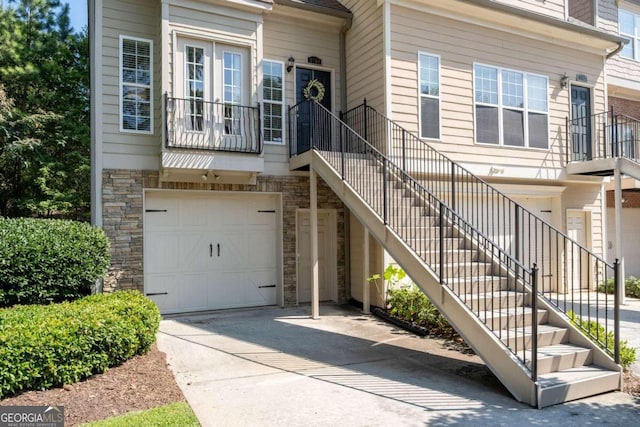 view of front of house featuring a garage