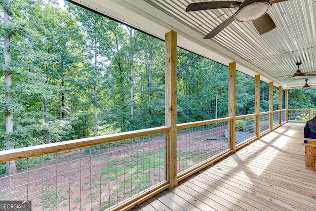 deck with ceiling fan