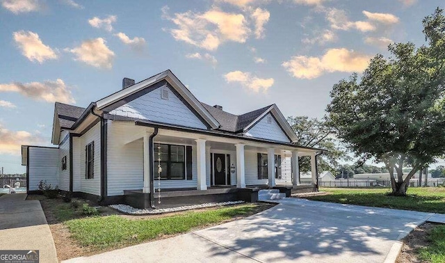 view of front of home with covered porch