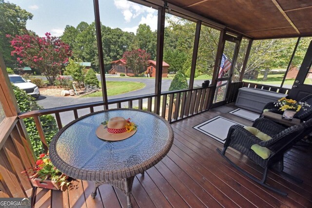 sunroom / solarium with a healthy amount of sunlight